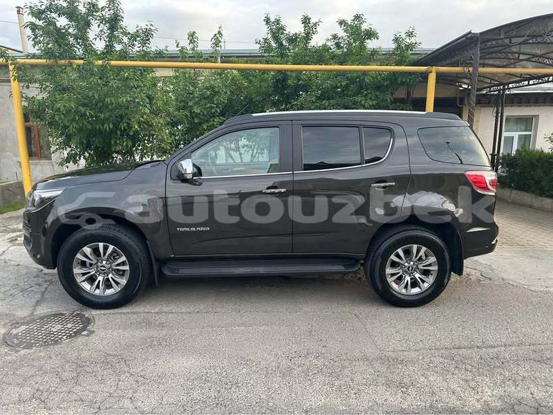 Big with watermark chevrolet trailblazer andijon andijon 4795