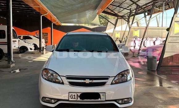 Buy Used Nissan Serena White Car in Toskent in Toskent