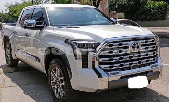 Buy Used Toyota Tundra White Car in Beskent in Kaskadar