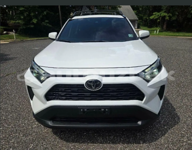 Big with watermark toyota rav4 toskent angren 4828