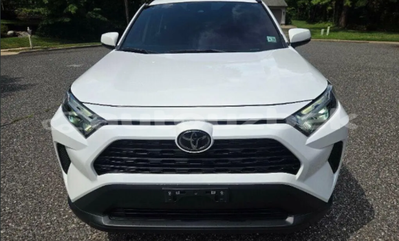 Buy Used Toyota RAV4 White Car in Angren in Toskent