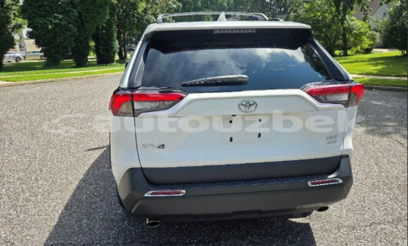 Buy Used Toyota RAV4 White Car in Angren in Toskent Buy Used Toyota RAV4 White Car in Angren in Toskent