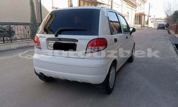 Buy Used Toyota Vitz White Car in Toskent in Toskent Buy Used Toyota Vitz White Car in Toskent in Toskent