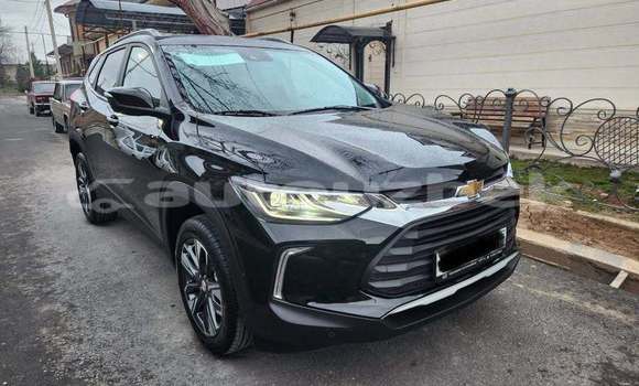 Buy Used Chevrolet Tracker Black Car in Toskent in Toskent