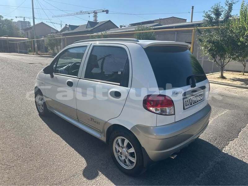 Big with watermark toyota vitz toskent toskent 4851