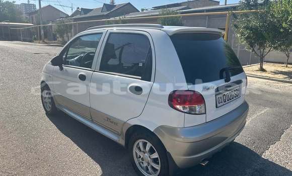 Buy Used Toyota Vitz White Car in Toskent in Toskent Buy Used Toyota Vitz White Car in Toskent in Toskent