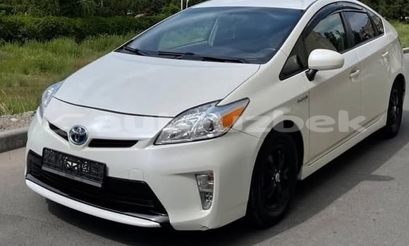 Buy Used Toyota Prius White Car in Beskent in Kaskadar Buy Used Toyota Prius White Car in Beskent in Kaskadar