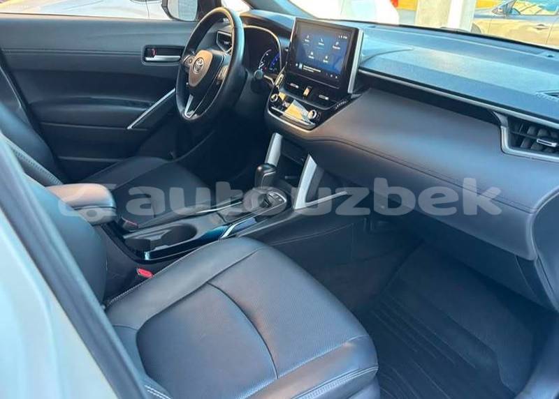 Big with watermark toyota corolla cross kaskadar beskent 4864