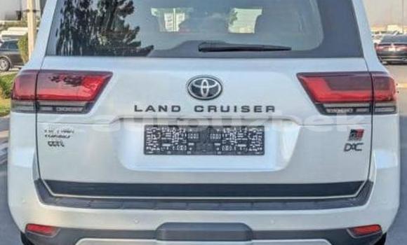 Buy Used Toyota Land Cruiser White Car in Beskent in Kaskadar Buy Used Toyota Land Cruiser White Car in Beskent in Kaskadar