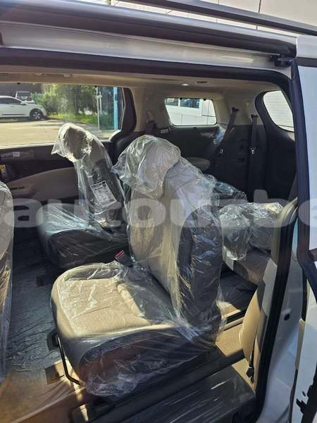 Big with watermark kia carnival toskent almazar 4926