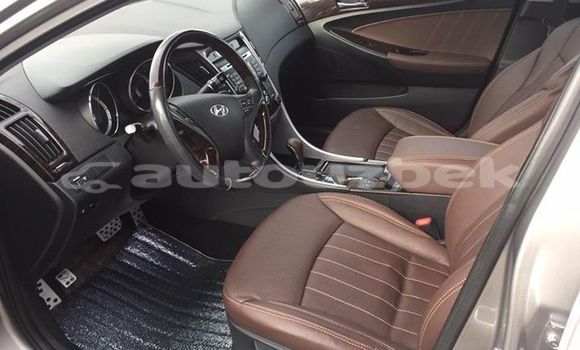 Buy Used Hyundai Sonata Silver Car in Tashkent in Toskent Buy Used Hyundai Sonata Silver Car in Tashkent in Toskent