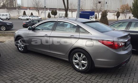 Buy Used Hyundai Sonata Silver Car in Tashkent in Toskent Buy Used Hyundai Sonata Silver Car in Tashkent in Toskent