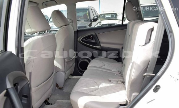 Buy Import Toyota 4Runner White Car in Import - Dubai in Andijon Buy Import Toyota 4Runner White Car in Import - Dubai in Andijon