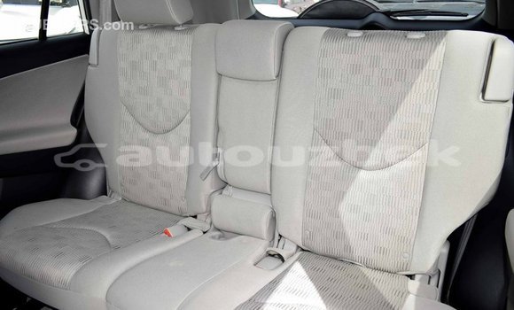 Buy Import Toyota 4Runner White Car in Import - Dubai in Andijon Buy Import Toyota 4Runner White Car in Import - Dubai in Andijon