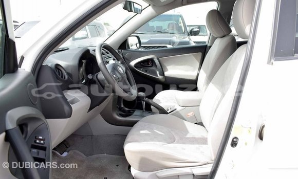 Buy Import Toyota 4Runner White Car in Import - Dubai in Andijon Buy Import Toyota 4Runner White Car in Import - Dubai in Andijon