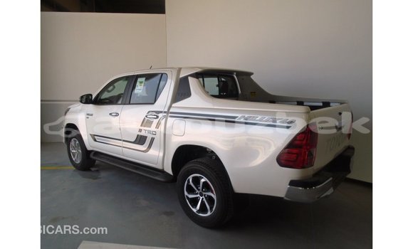 Buy Import Toyota Hilux Other Car in Import - Dubai in Andijon Buy Import Toyota Hilux Other Car in Import - Dubai in Andijon