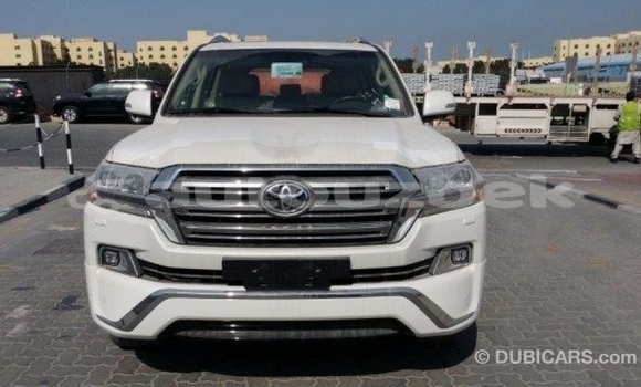 Buy Import Toyota Land Cruiser White Car in Import - Dubai in Andijon Buy Import Toyota Land Cruiser White Car in Import - Dubai in Andijon