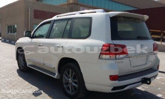 Buy Import Toyota Land Cruiser White Car in Import - Dubai in Andijon Buy Import Toyota Land Cruiser White Car in Import - Dubai in Andijon