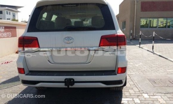 Buy Import Toyota Land Cruiser White Car in Import - Dubai in Andijon Buy Import Toyota Land Cruiser White Car in Import - Dubai in Andijon