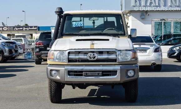 Buy Import Toyota Land Cruiser Beige Car in Import - Dubai in Andijon Buy Import Toyota Land Cruiser Beige Car in Import - Dubai in Andijon