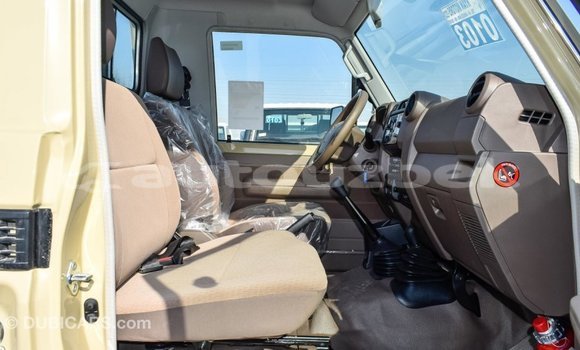 Buy Import Toyota Land Cruiser Beige Car in Import - Dubai in Andijon Buy Import Toyota Land Cruiser Beige Car in Import - Dubai in Andijon