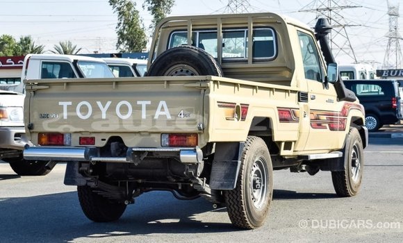 Buy Import Toyota Land Cruiser Beige Car in Import - Dubai in Andijon Buy Import Toyota Land Cruiser Beige Car in Import - Dubai in Andijon