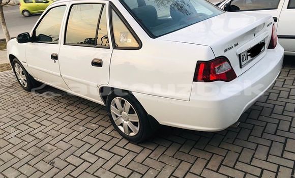 Buy Used Daewoo Nexia White Car in Tashkent in Toskent
