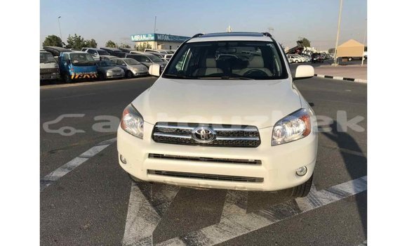 Buy Import Toyota 4Runner White Car in Import - Dubai in Andijon Buy Import Toyota 4Runner White Car in Import - Dubai in Andijon