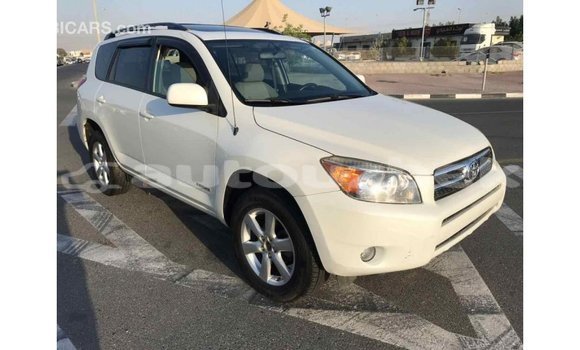 Buy Import Toyota 4Runner White Car in Import - Dubai in Andijon Buy Import Toyota 4Runner White Car in Import - Dubai in Andijon