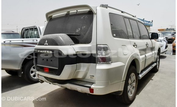 Buy Import Mitsubishi Pajero White Car in Import - Dubai in Andijon Buy Import Mitsubishi Pajero White Car in Import - Dubai in Andijon