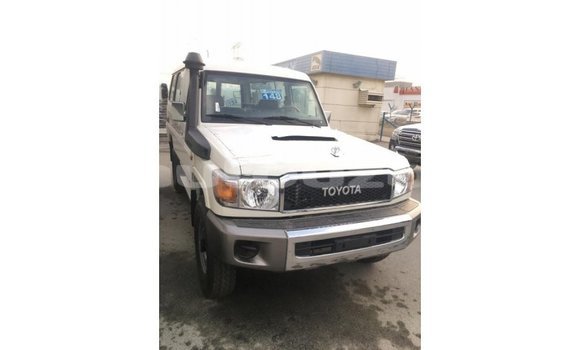 Buy Import Toyota Land Cruiser White Car in Import - Dubai in Andijon Buy Import Toyota Land Cruiser White Car in Import - Dubai in Andijon