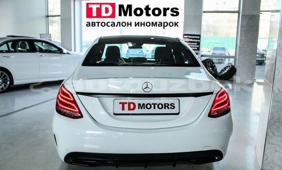 Buy Used Mercedes-Benz C-klasse White Car in Tashkent in Toskent Buy Used Mercedes-Benz C-klasse White Car in Tashkent in Toskent