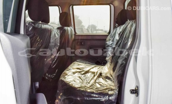 Buy Import Nissan NP 300 White Car in Import - Dubai in Andijon Buy Import Nissan NP 300 White Car in Import - Dubai in Andijon