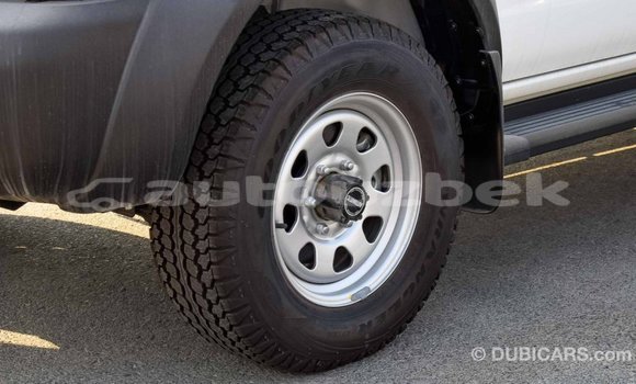 Buy Import Nissan NP 300 White Car in Import - Dubai in Andijon Buy Import Nissan NP 300 White Car in Import - Dubai in Andijon