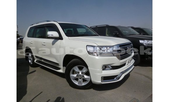 Buy Import Toyota Land Cruiser White Car in Import - Dubai in Andijon Buy Import Toyota Land Cruiser White Car in Import - Dubai in Andijon