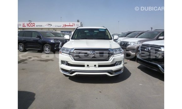 Buy Import Toyota Land Cruiser White Car in Import - Dubai in Andijon Buy Import Toyota Land Cruiser White Car in Import - Dubai in Andijon