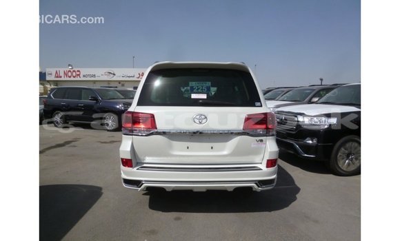 Buy Import Toyota Land Cruiser White Car in Import - Dubai in Andijon Buy Import Toyota Land Cruiser White Car in Import - Dubai in Andijon