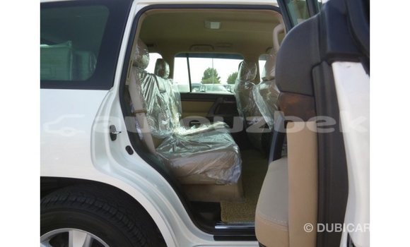 Buy Import Toyota Land Cruiser White Car in Import - Dubai in Andijon Buy Import Toyota Land Cruiser White Car in Import - Dubai in Andijon