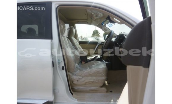 Buy Import Toyota Prado White Car in Import - Dubai in Andijon Buy Import Toyota Prado White Car in Import - Dubai in Andijon