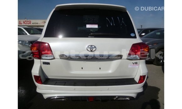 Buy Import Toyota Land Cruiser White Car in Import - Dubai in Andijon Buy Import Toyota Land Cruiser White Car in Import - Dubai in Andijon