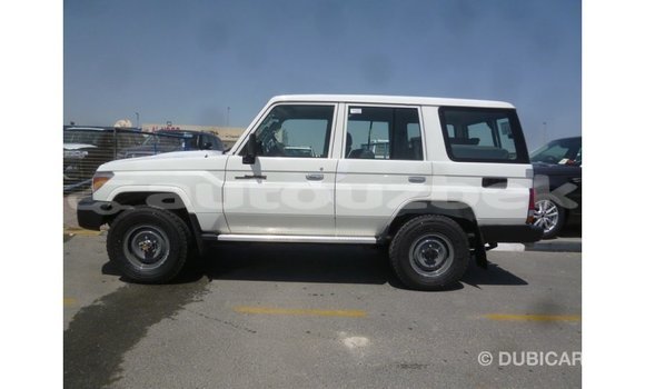 Buy Import Toyota Land Cruiser White Car in Import - Dubai in Andijon Buy Import Toyota Land Cruiser White Car in Import - Dubai in Andijon