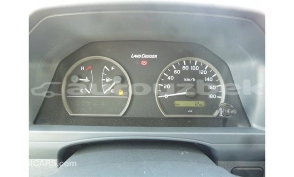 Buy Import Toyota Land Cruiser White Car in Import - Dubai in Andijon Buy Import Toyota Land Cruiser White Car in Import - Dubai in Andijon