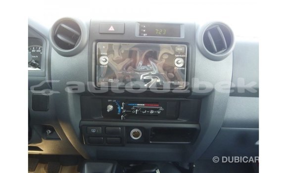 Buy Import Toyota Land Cruiser White Car in Import - Dubai in Andijon Buy Import Toyota Land Cruiser White Car in Import - Dubai in Andijon