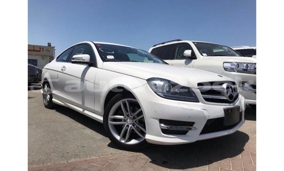 Buy Import Mercedes-Benz 190 White Car in Import - Dubai in Andijon Buy Import Mercedes-Benz 190 White Car in Import - Dubai in Andijon