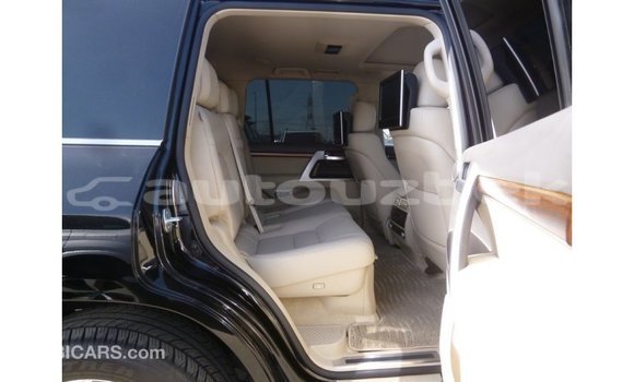 Buy Import Toyota Land Cruiser Black Car in Import - Dubai in Andijon Buy Import Toyota Land Cruiser Black Car in Import - Dubai in Andijon