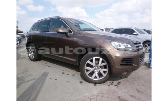 Buy Import Volkswagen Touareg Brown Car in Import - Dubai in Andijon