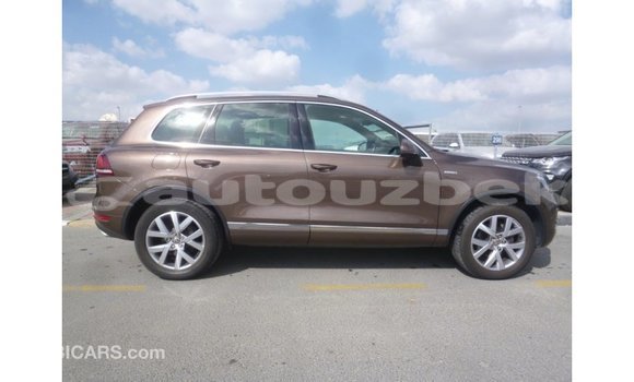Buy Import Volkswagen Touareg Brown Car in Import - Dubai in Andijon Buy Import Volkswagen Touareg Brown Car in Import - Dubai in Andijon