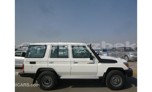 Buy Import Toyota Land Cruiser White Car in Import - Dubai in Andijon Buy Import Toyota Land Cruiser White Car in Import - Dubai in Andijon
