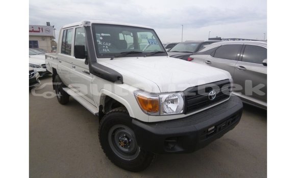 Buy Import Toyota Land Cruiser White Car in Import - Dubai in Andijon Buy Import Toyota Land Cruiser White Car in Import - Dubai in Andijon