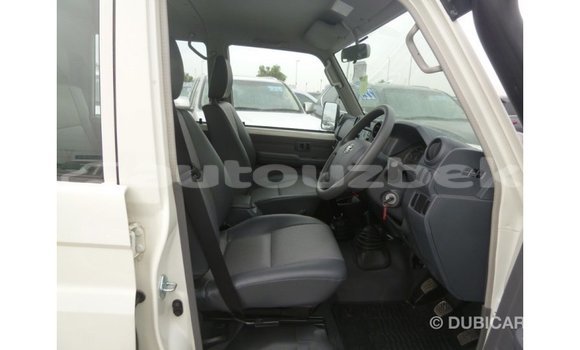 Buy Import Toyota Land Cruiser White Car in Import - Dubai in Andijon Buy Import Toyota Land Cruiser White Car in Import - Dubai in Andijon